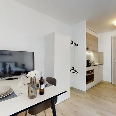 דירה Furnished Studio #204 - Swiss *